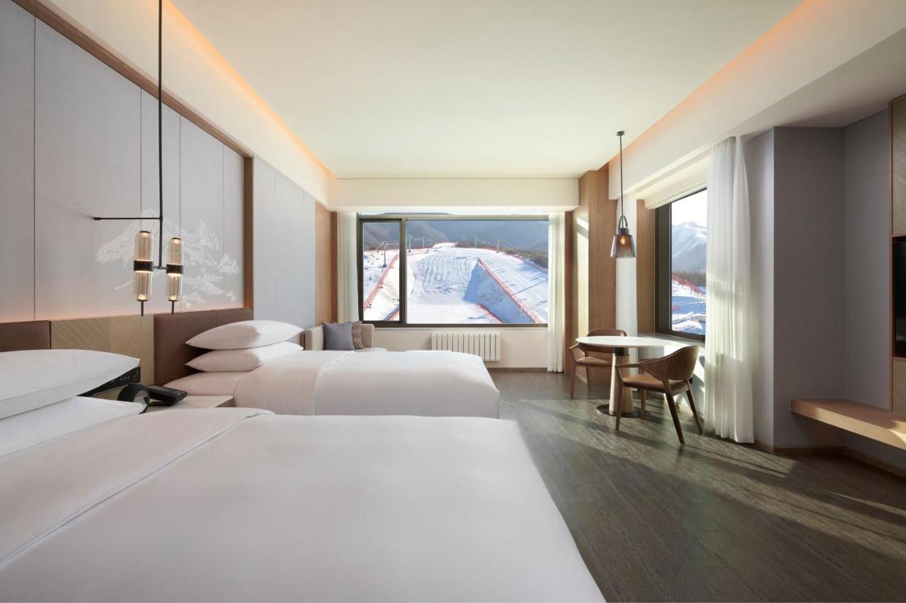 Courtyard By Marriott Chongli Hotel Zhangjiakou Exterior foto